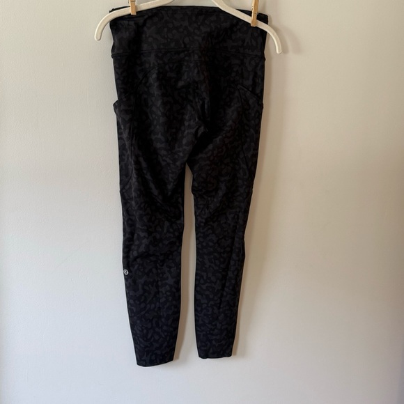 Lululemon Fast and Free Tight II 25" *Non-Reflective Nulux - Picture 5 of 6